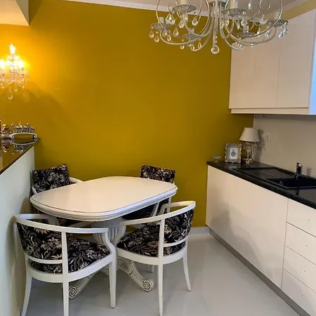 Apartment Agraria 1 Bedroom Basement *